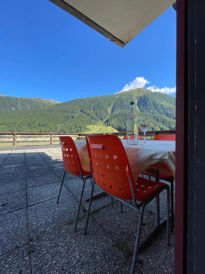 Hotel Restaurant Gommerhof Reckingen Екстериор снимка