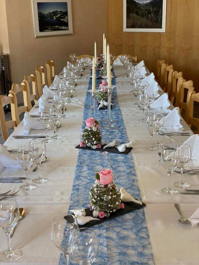 Hotel Restaurant Gommerhof Reckingen Екстериор снимка