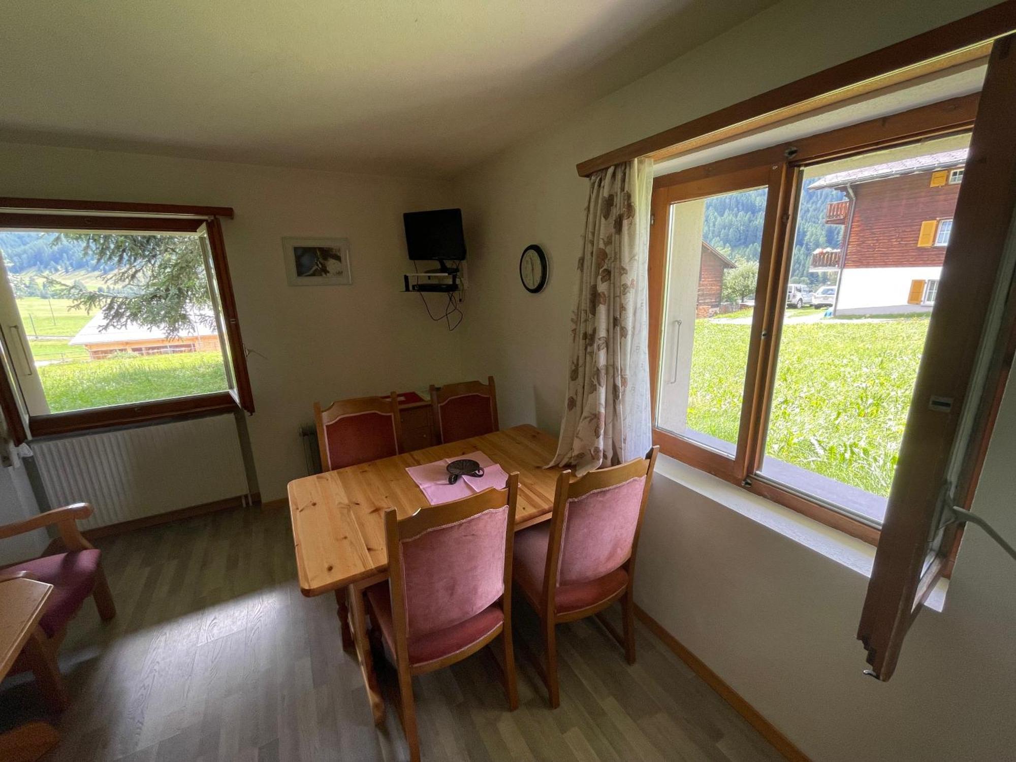 Hotel Restaurant Gommerhof Reckingen Стая снимка